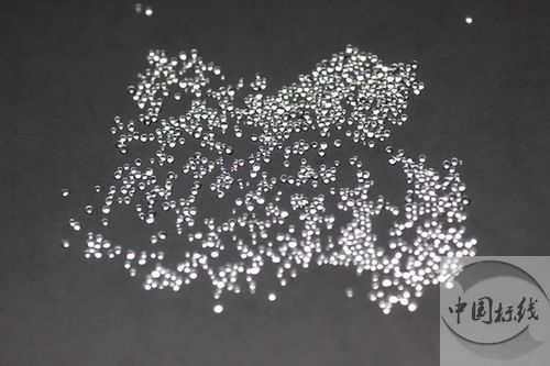 赤壁金属表面处理厂喷砂玻璃微珠清理